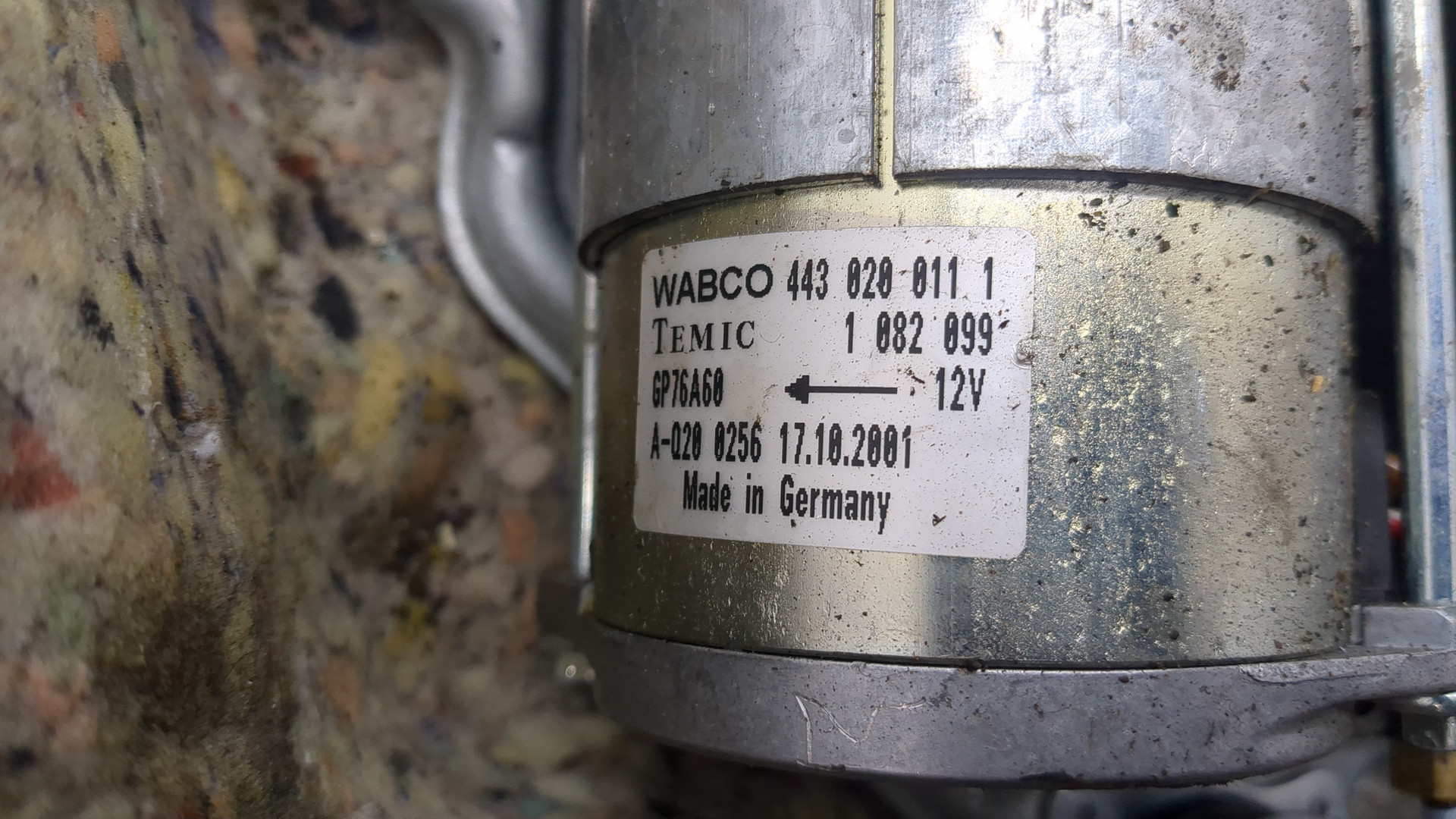 Насос регулировки подвески