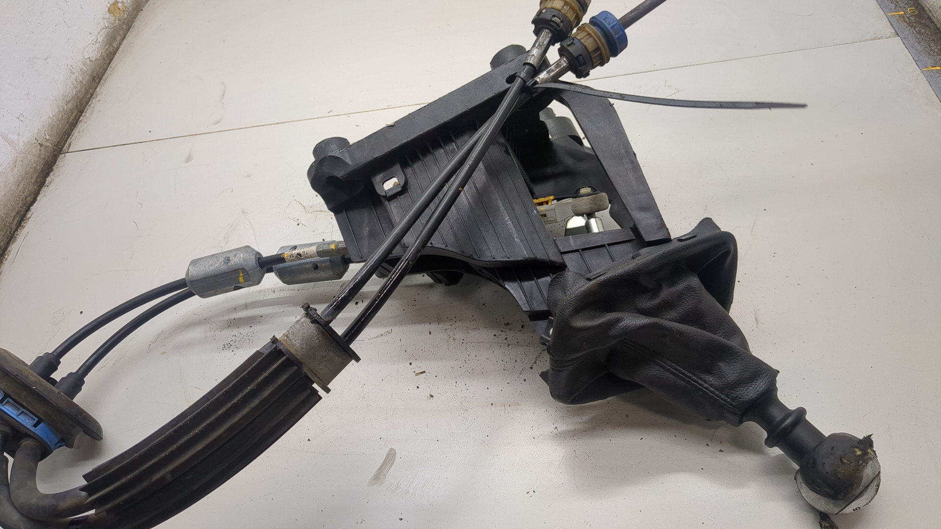 Кулиса МКПП / АКПП