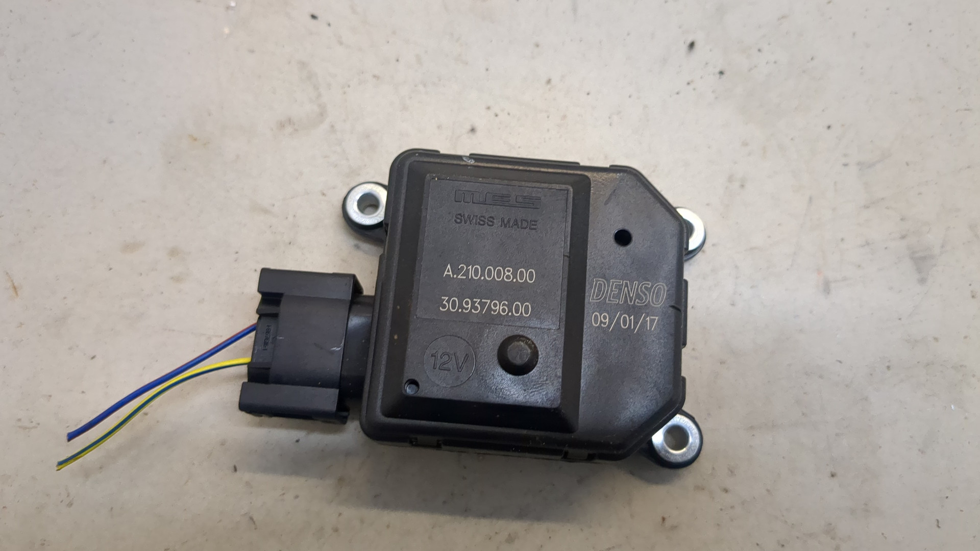 Моторчик заслонки печки