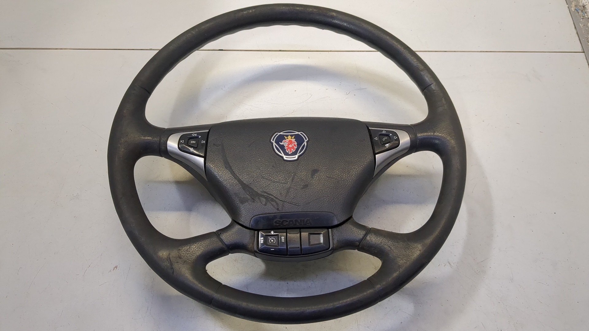 Рулевое колесо (руль)