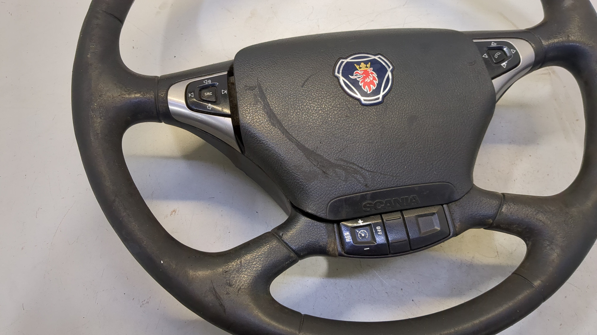 Рулевое колесо (руль)