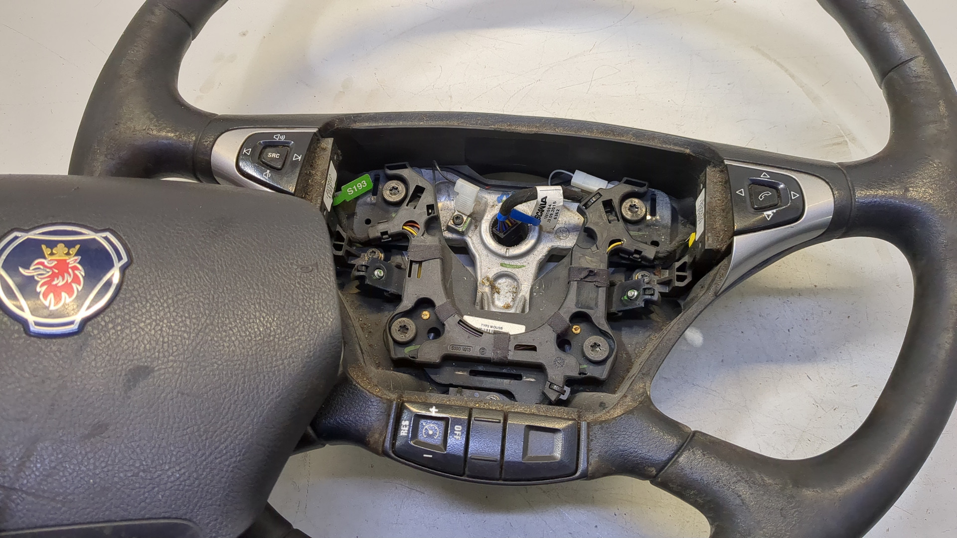 Рулевое колесо (руль)