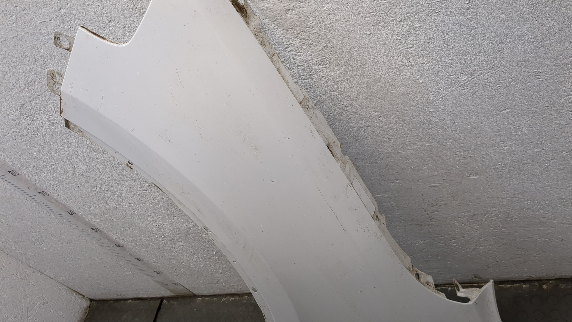 Крыло переднее левое