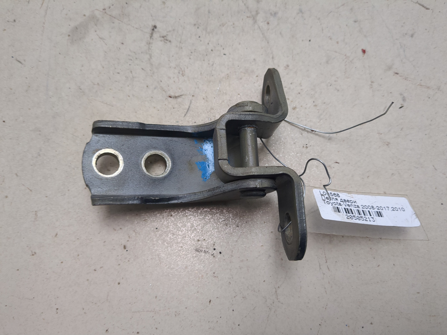 Петля двери