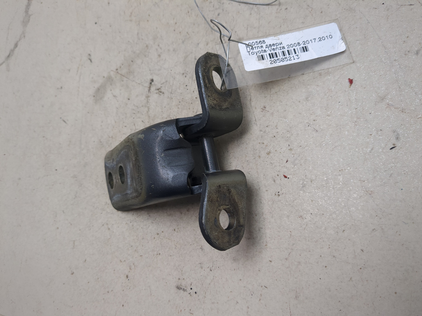 Петля двери