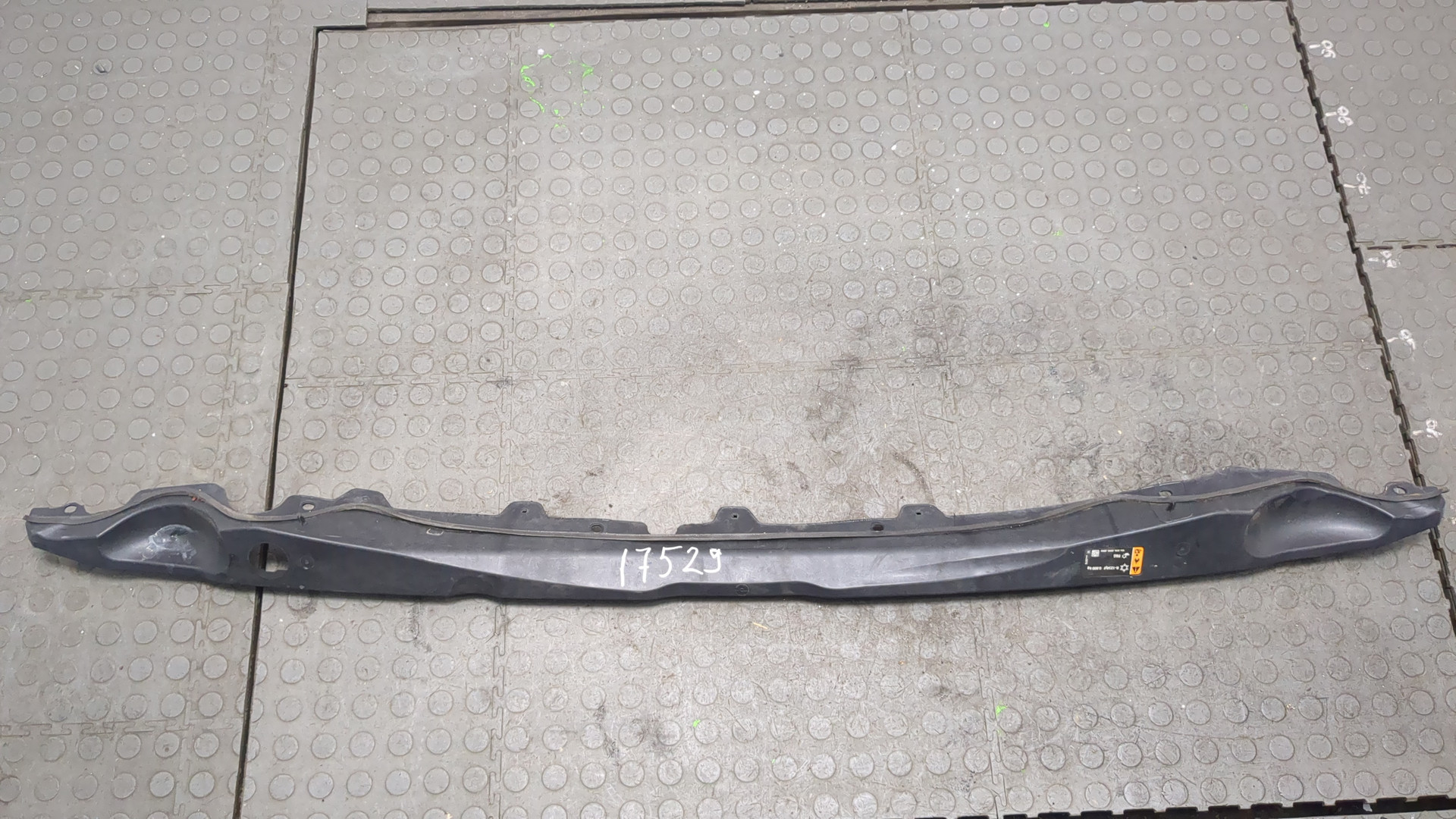 Решетка стеклоочистителей (Жабо)