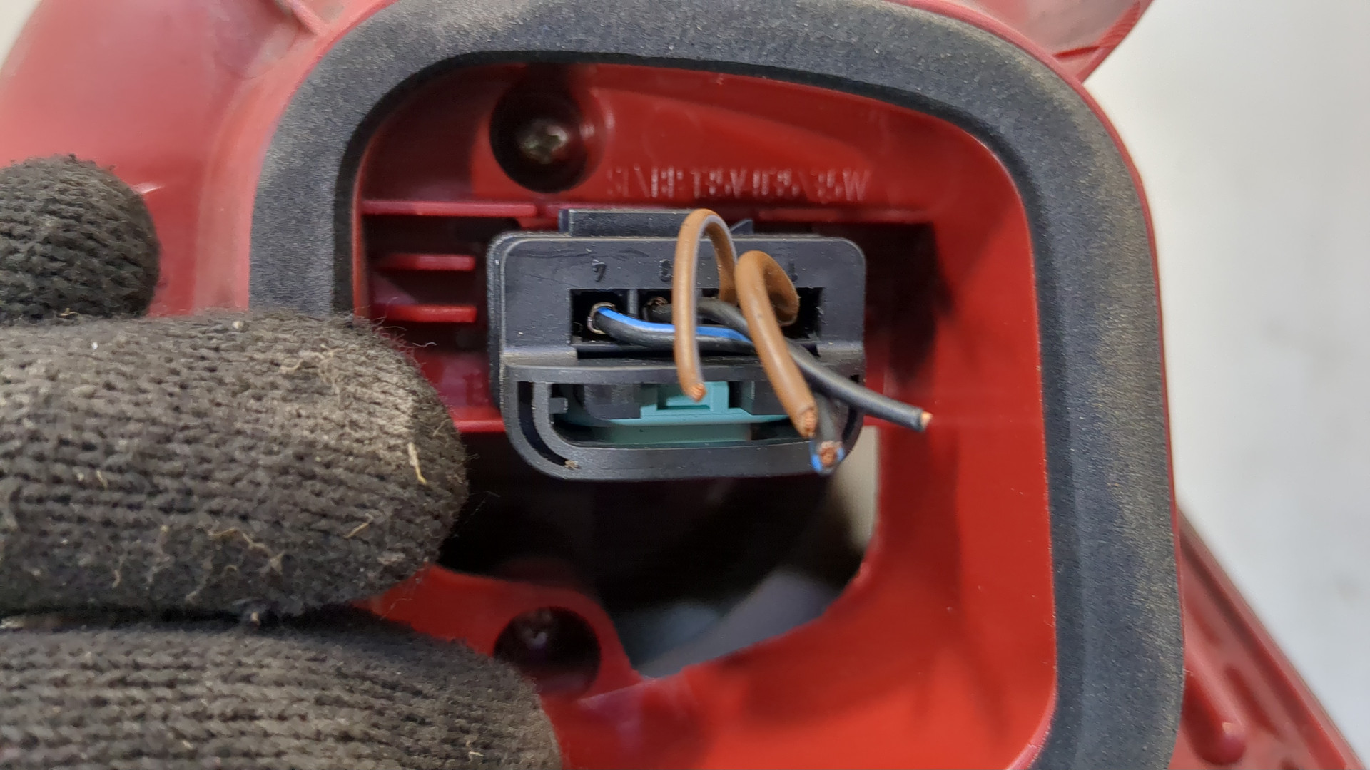 Фонарь задний левый