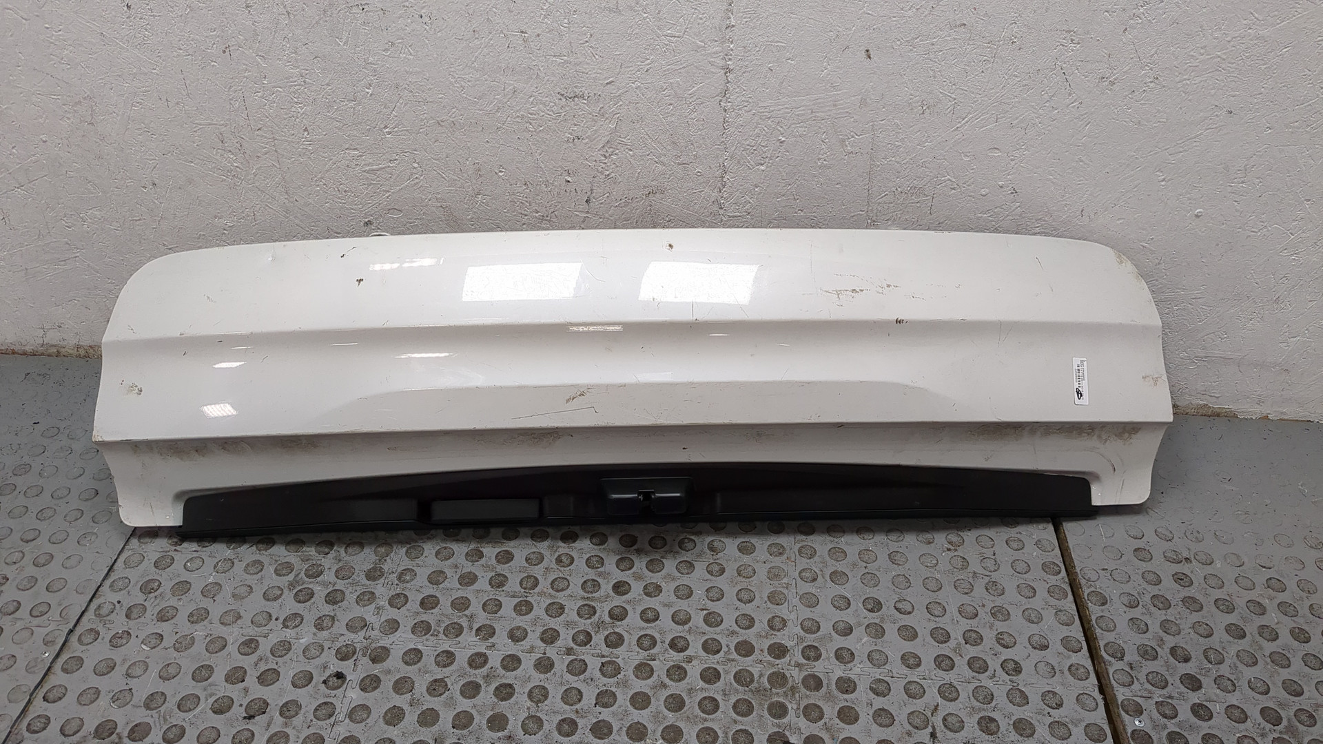 Дверь багажника нижняя (борт)