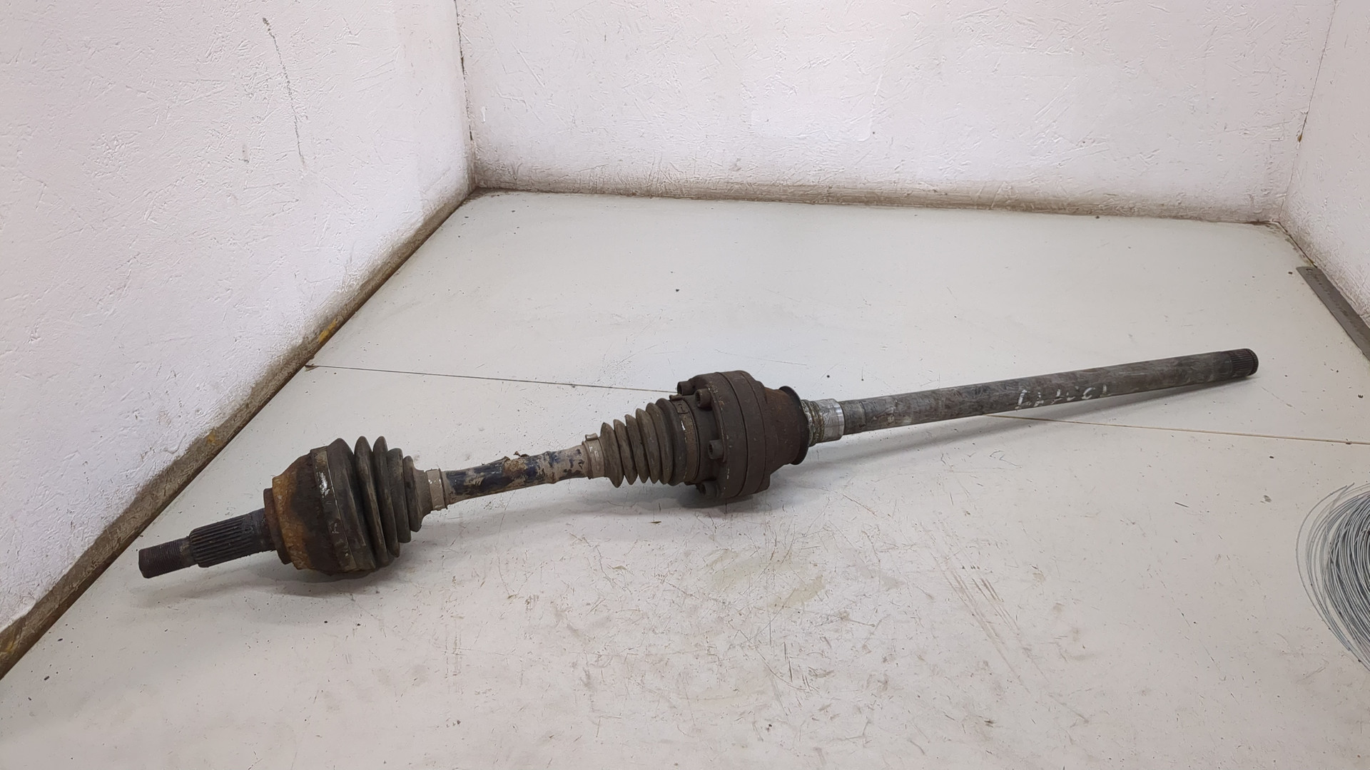 Полуось передняя правая