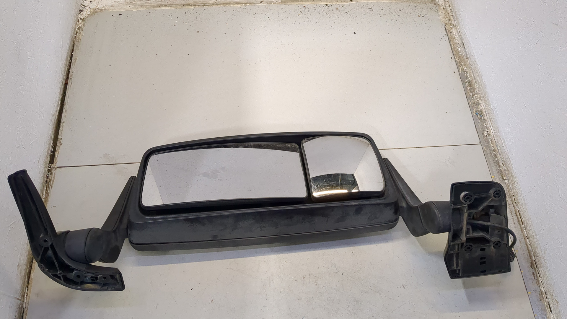 Зеркало правое электрическое