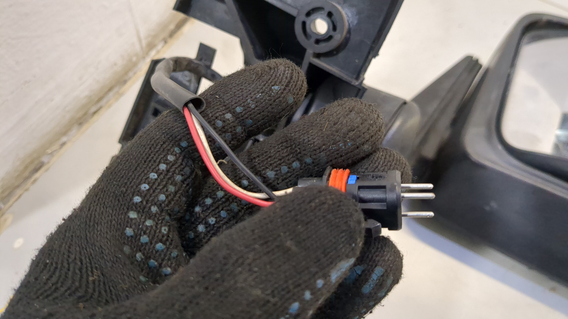 Зеркало левое электрическое