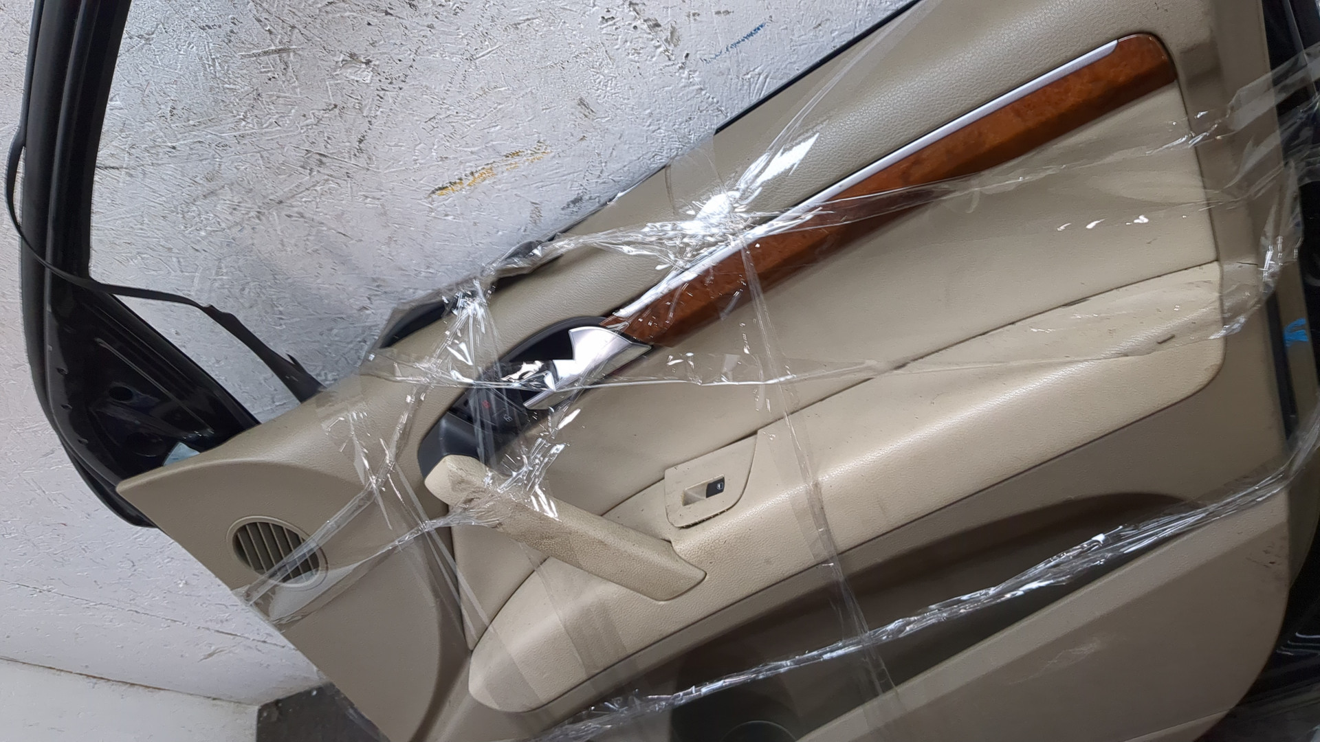 Дверь передняя правая