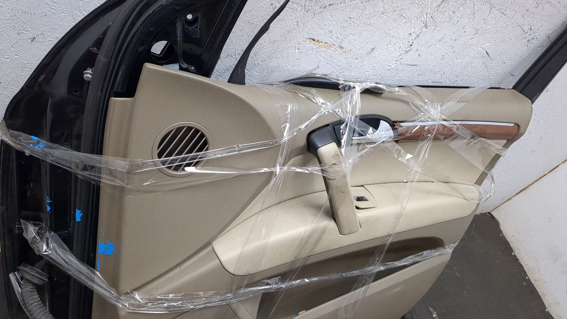 Дверь передняя правая