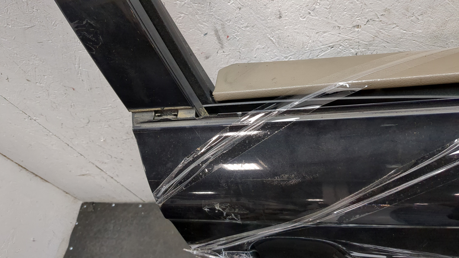 Дверь передняя правая