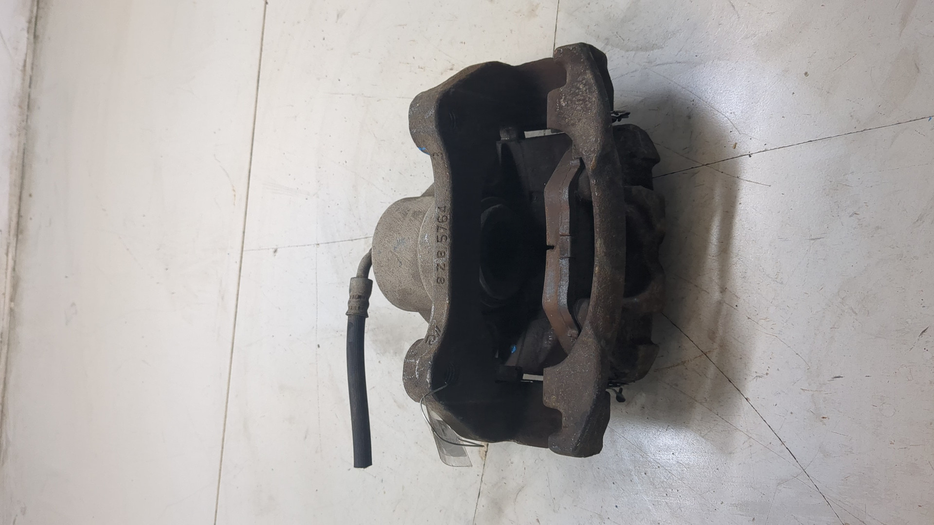 Суппорт передний левый