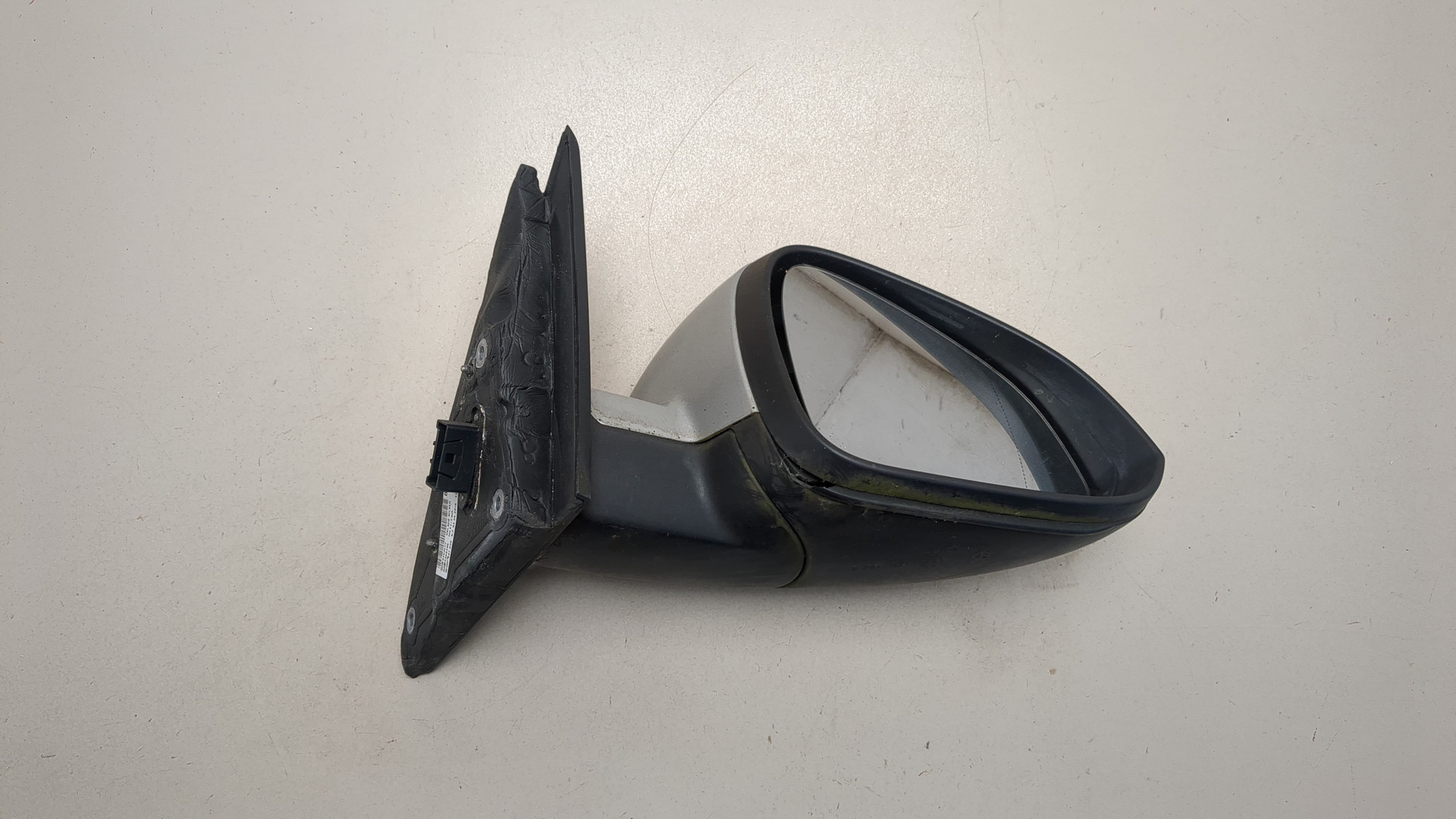 Зеркало правое электрическое