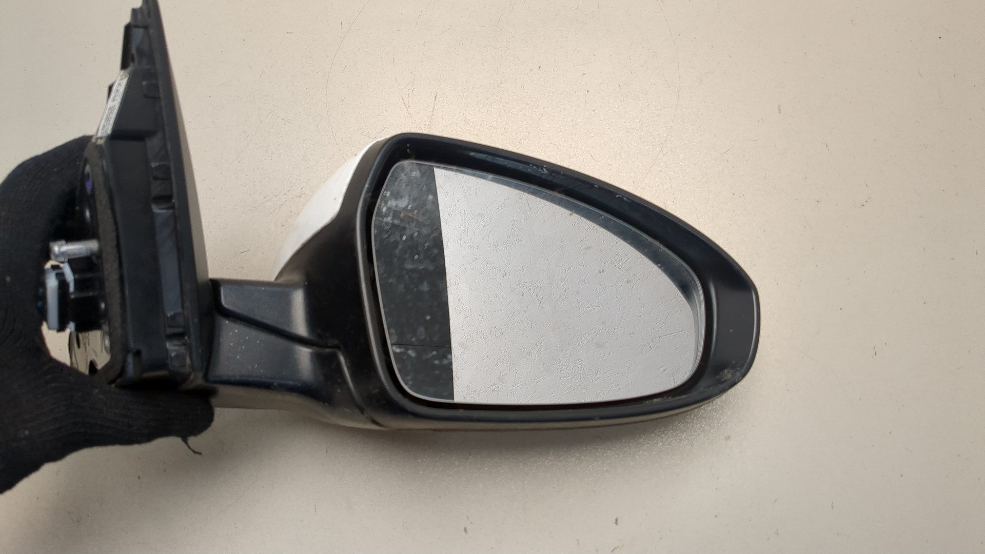 Зеркало правое электрическое