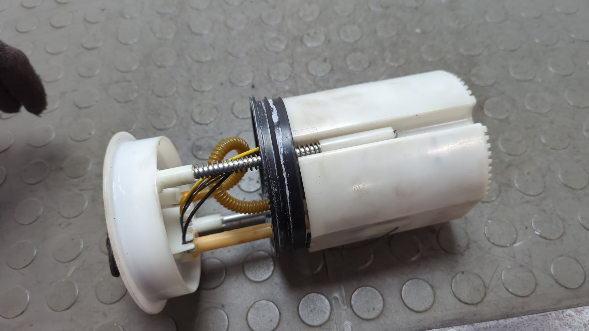 Насос топливный электрический