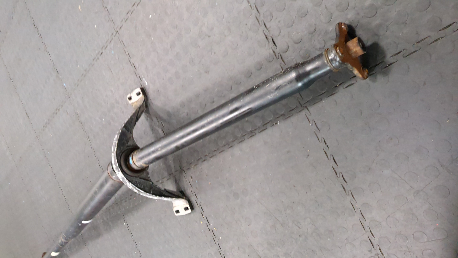 Вал карданный задний