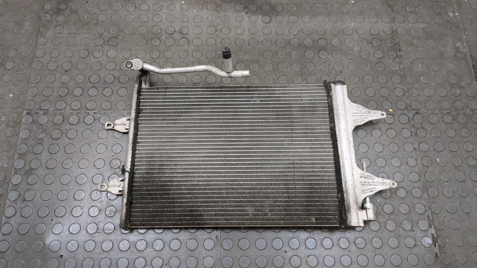 Радиатор кондиционера / конденсер