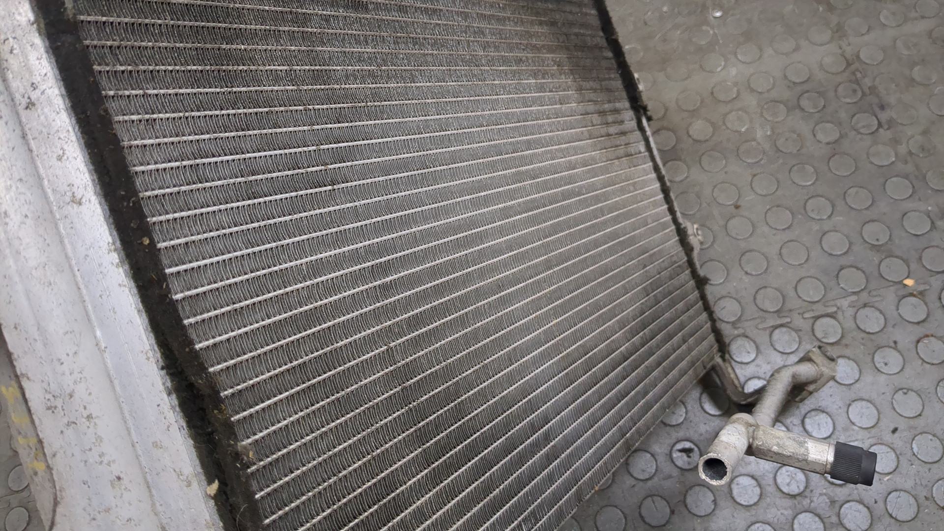 Радиатор кондиционера / конденсер