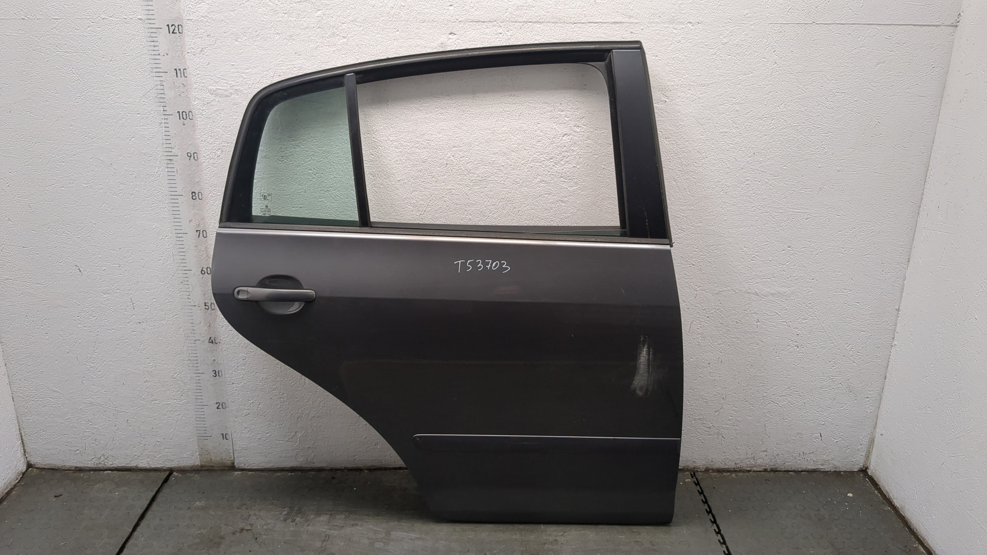 Дверь задняя правая