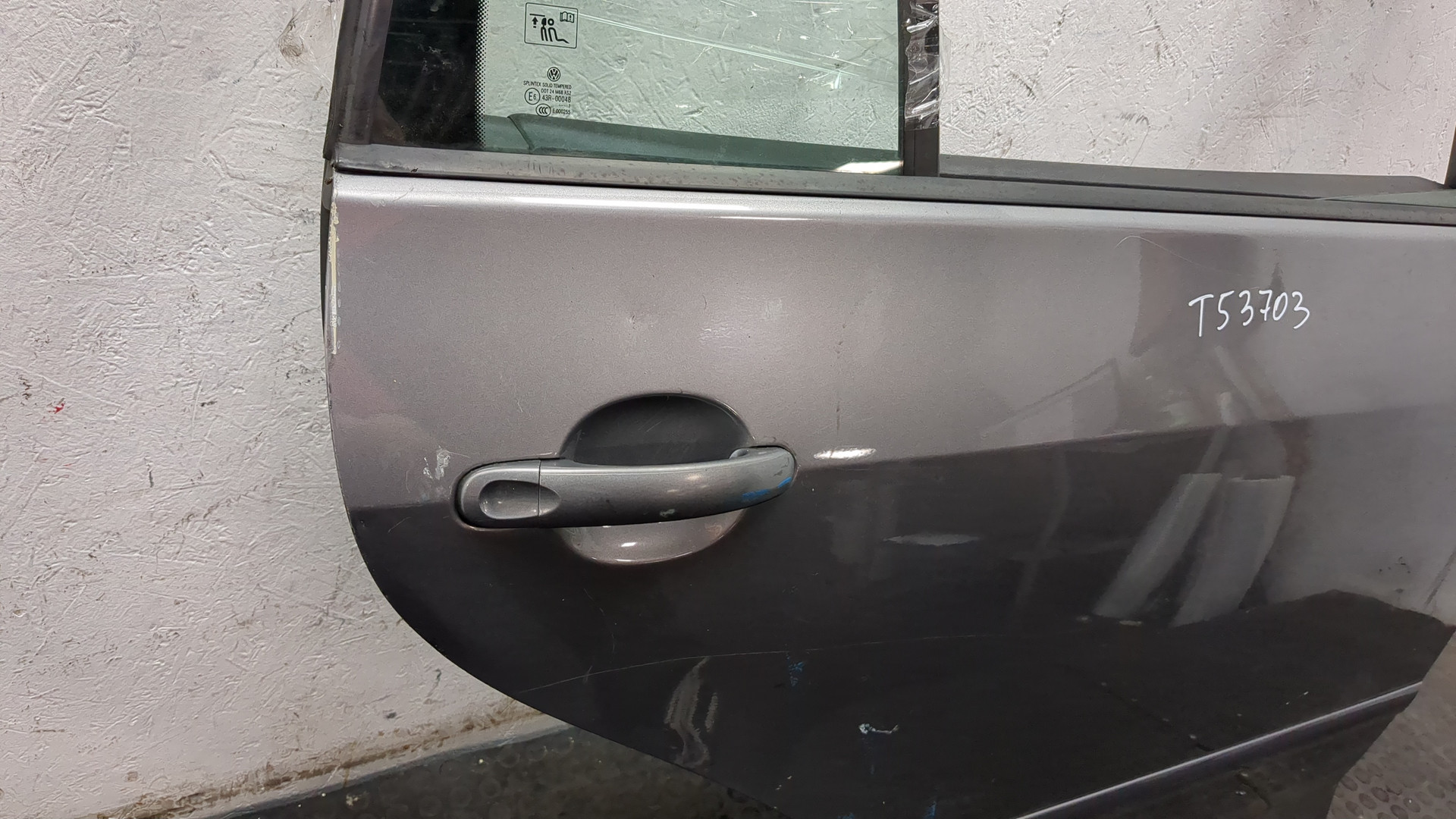 Дверь задняя правая