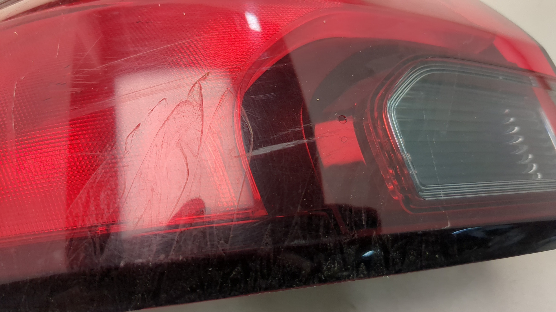 Фонарь задний левый