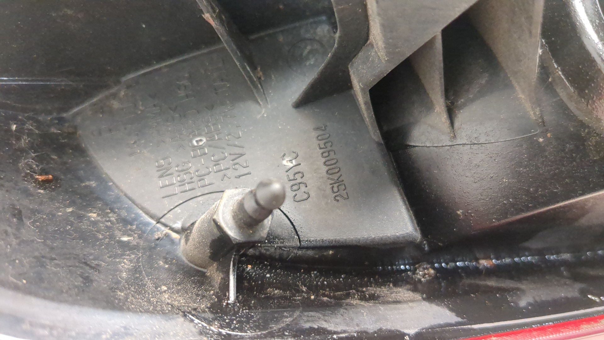 Фонарь задний правый