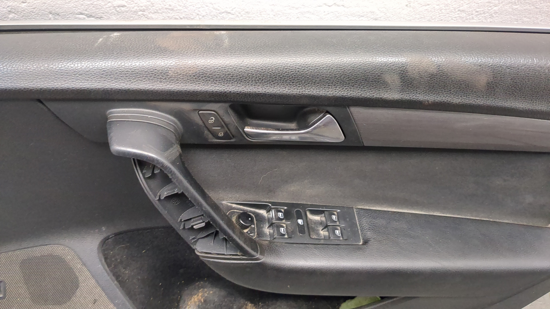 Дверь передняя правая