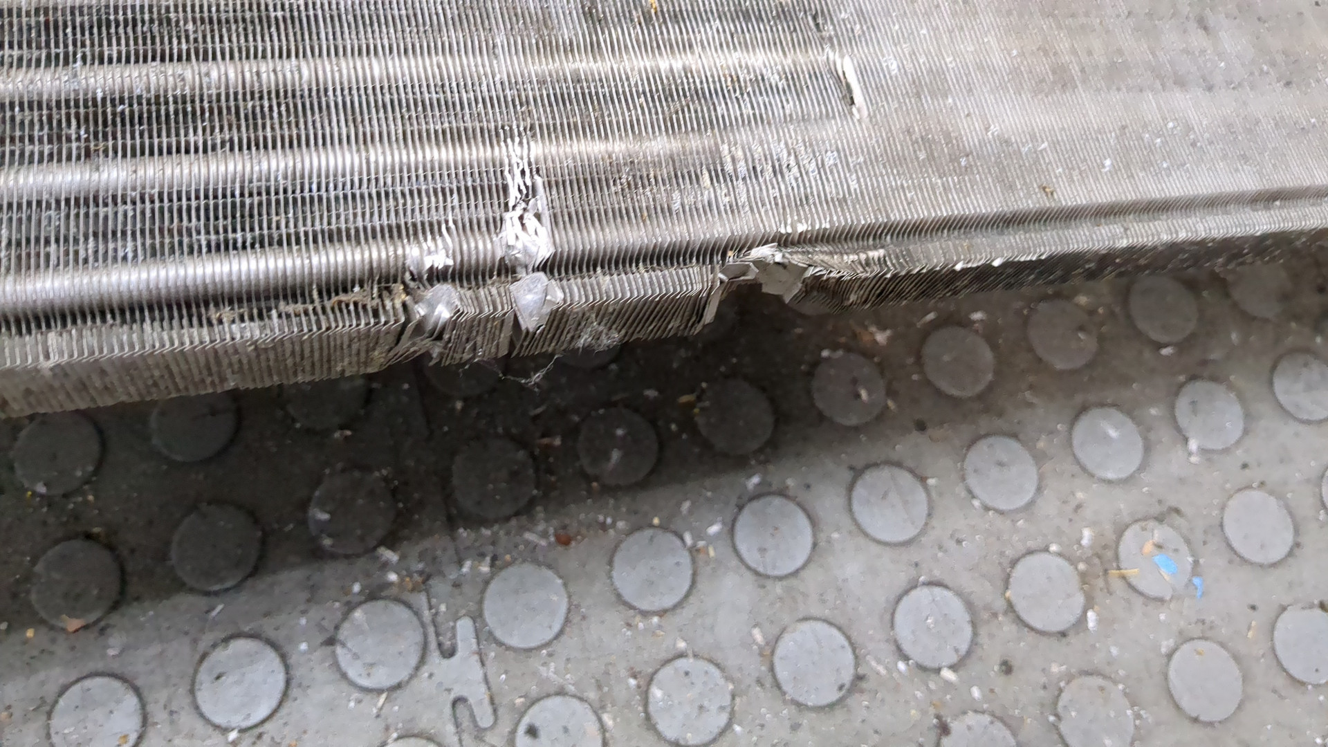 Радиатор охлаждения двигателя основной