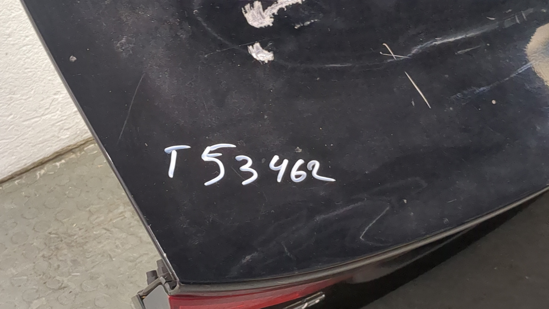 Дверь багажника