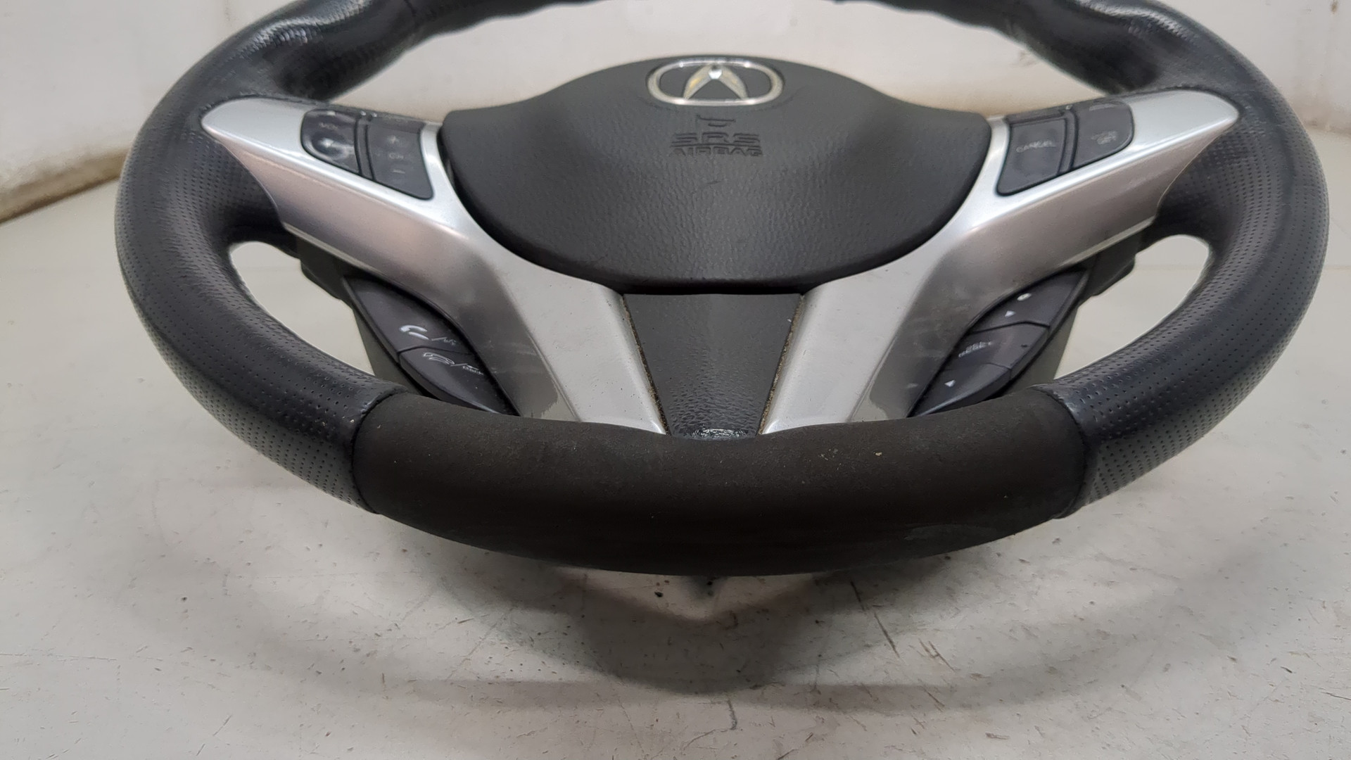 Рулевое колесо (руль)