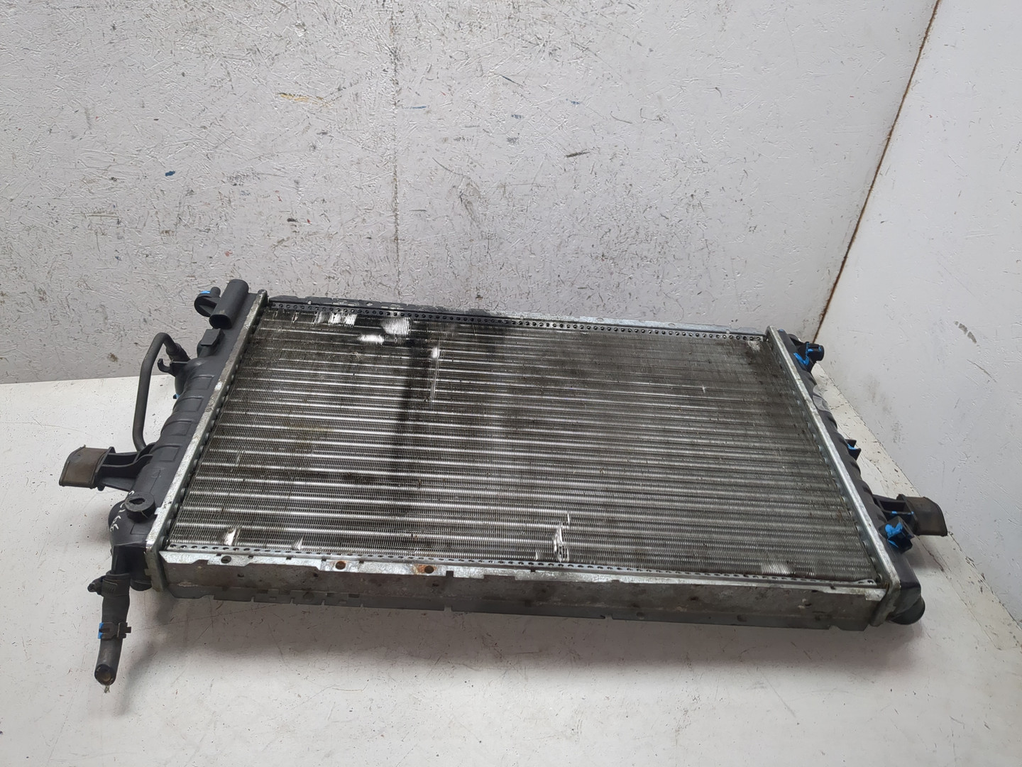 Радиатор охлаждения двигателя основной