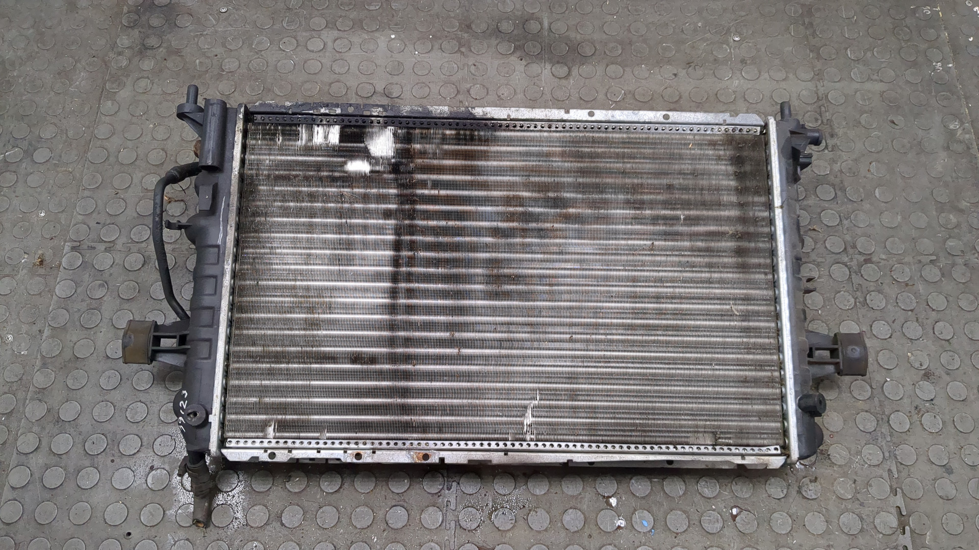 Радиатор охлаждения двигателя основной