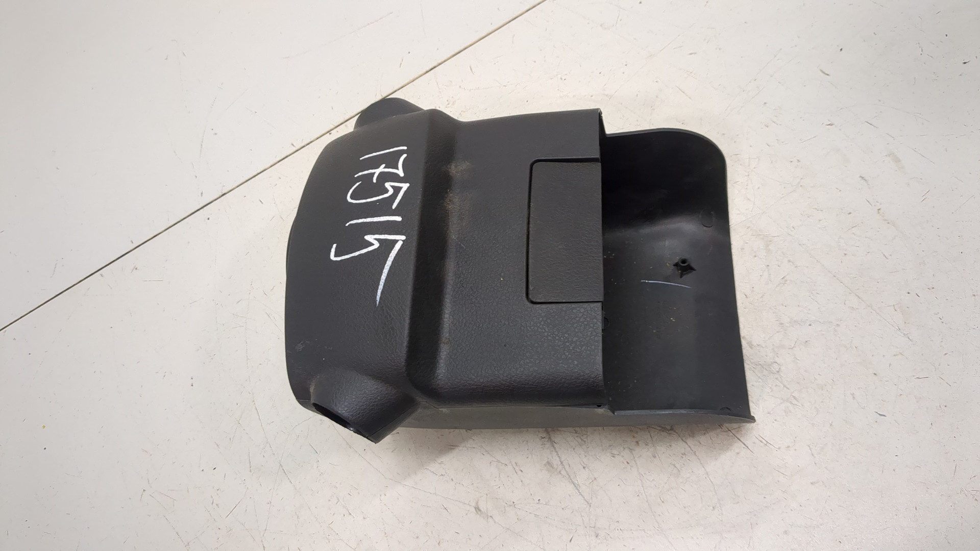 Кожух рулевой колонки