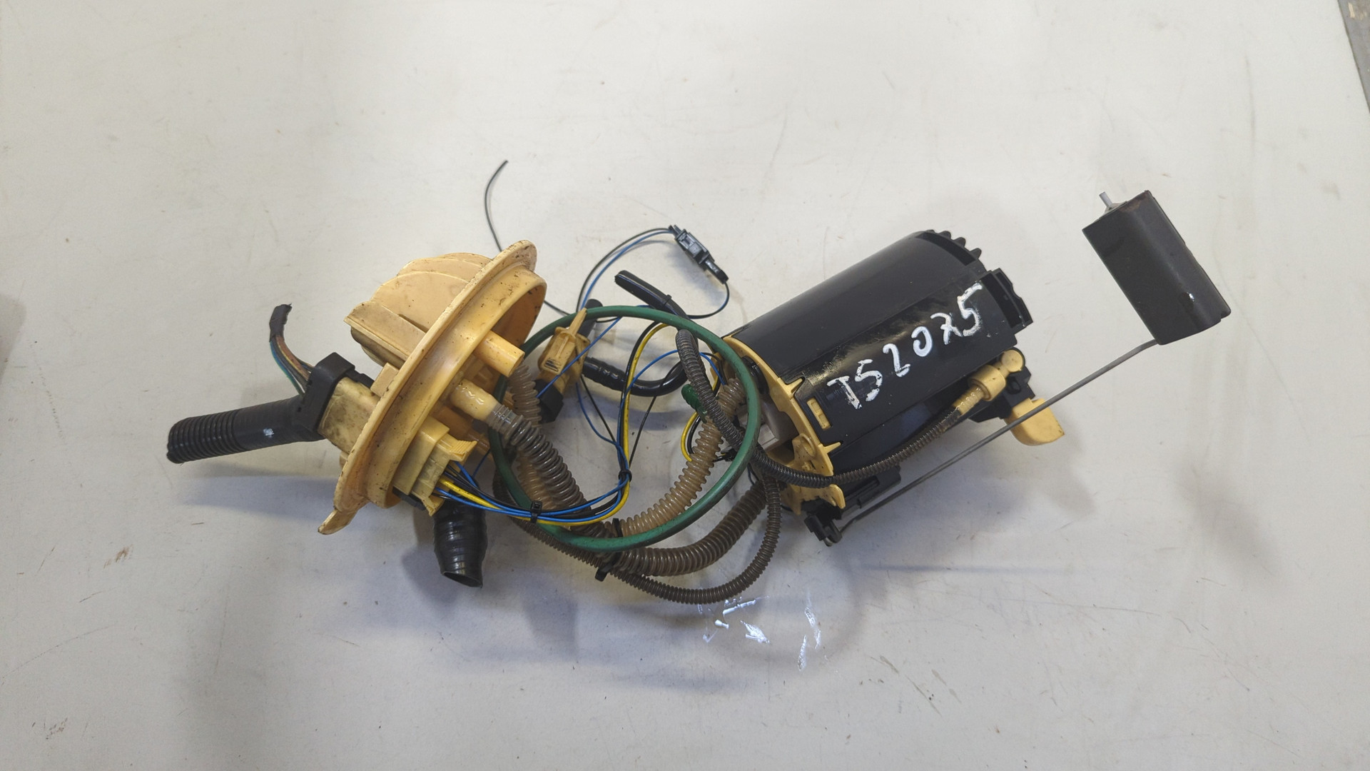 Насос топливный электрический