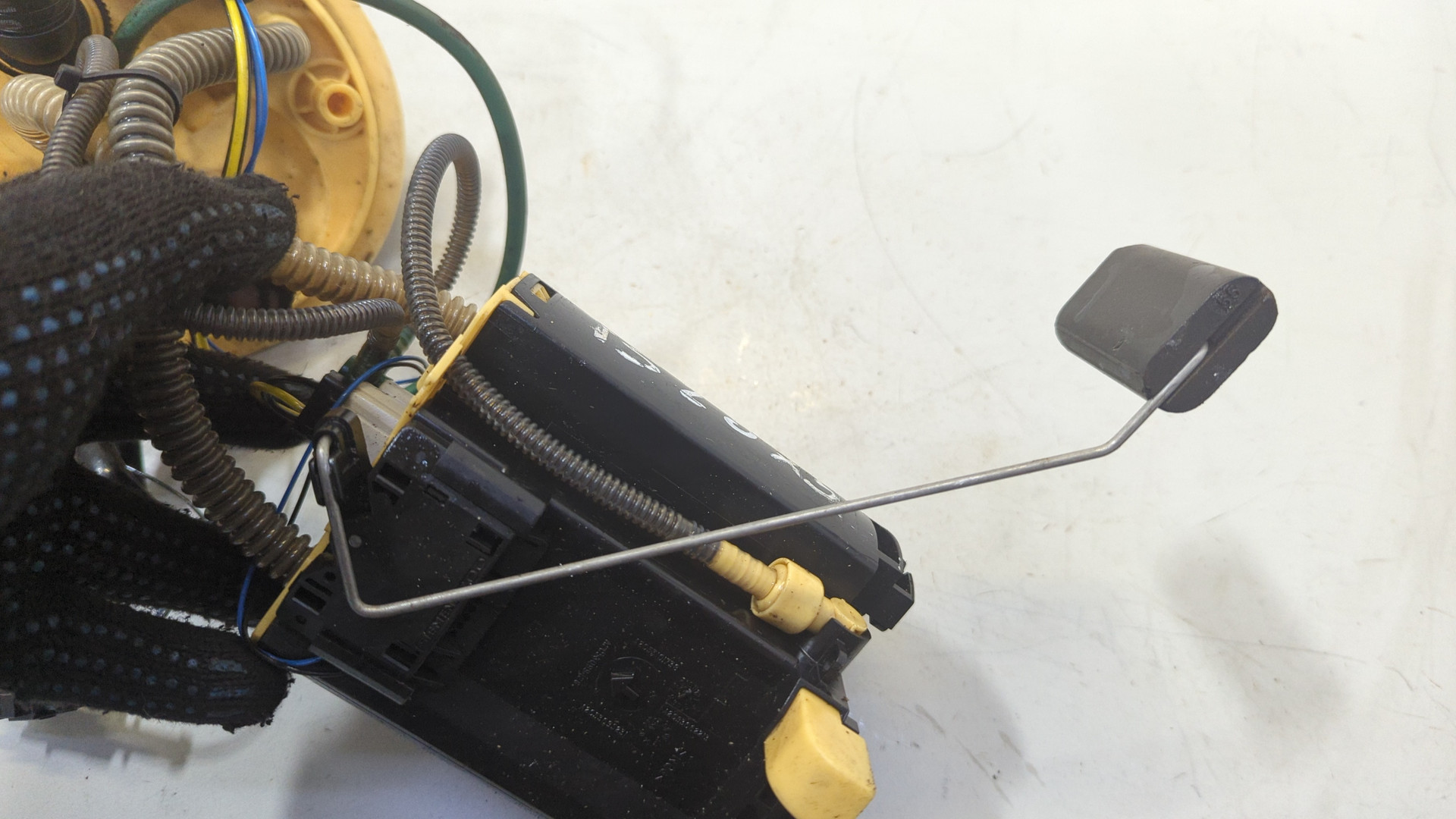 Насос топливный электрический