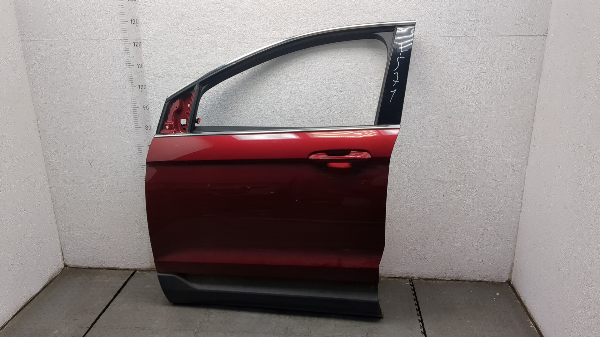 Дверь передняя левая