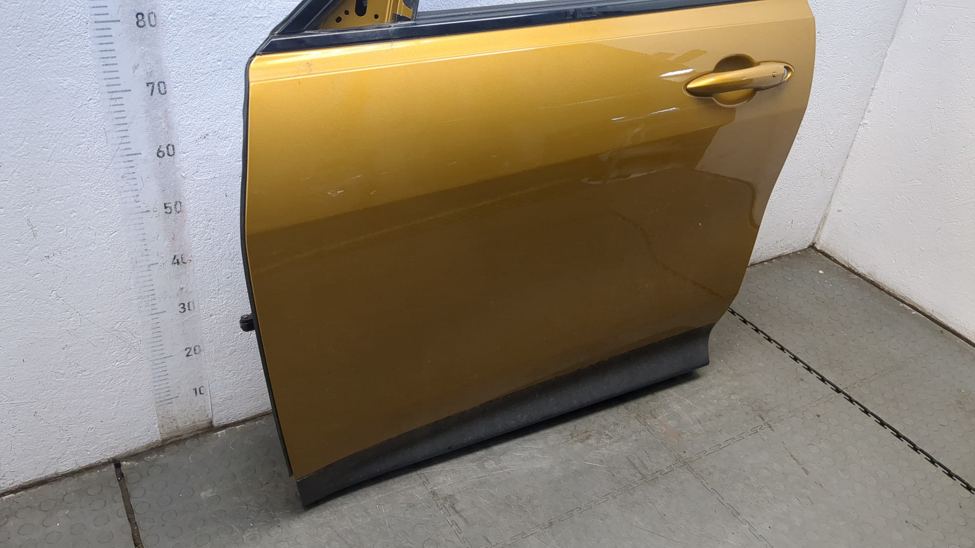 Дверь передняя левая