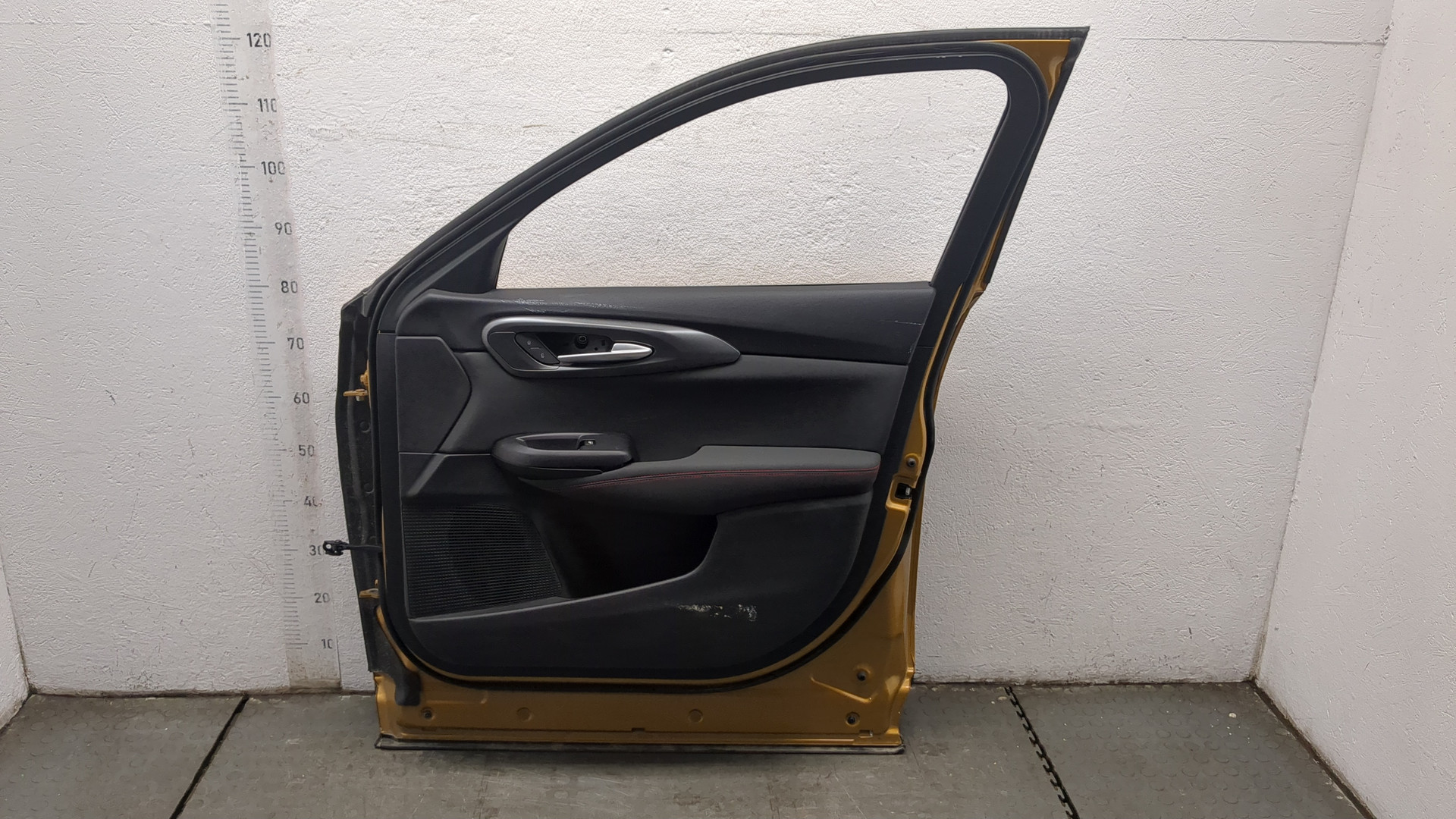 Дверь передняя правая