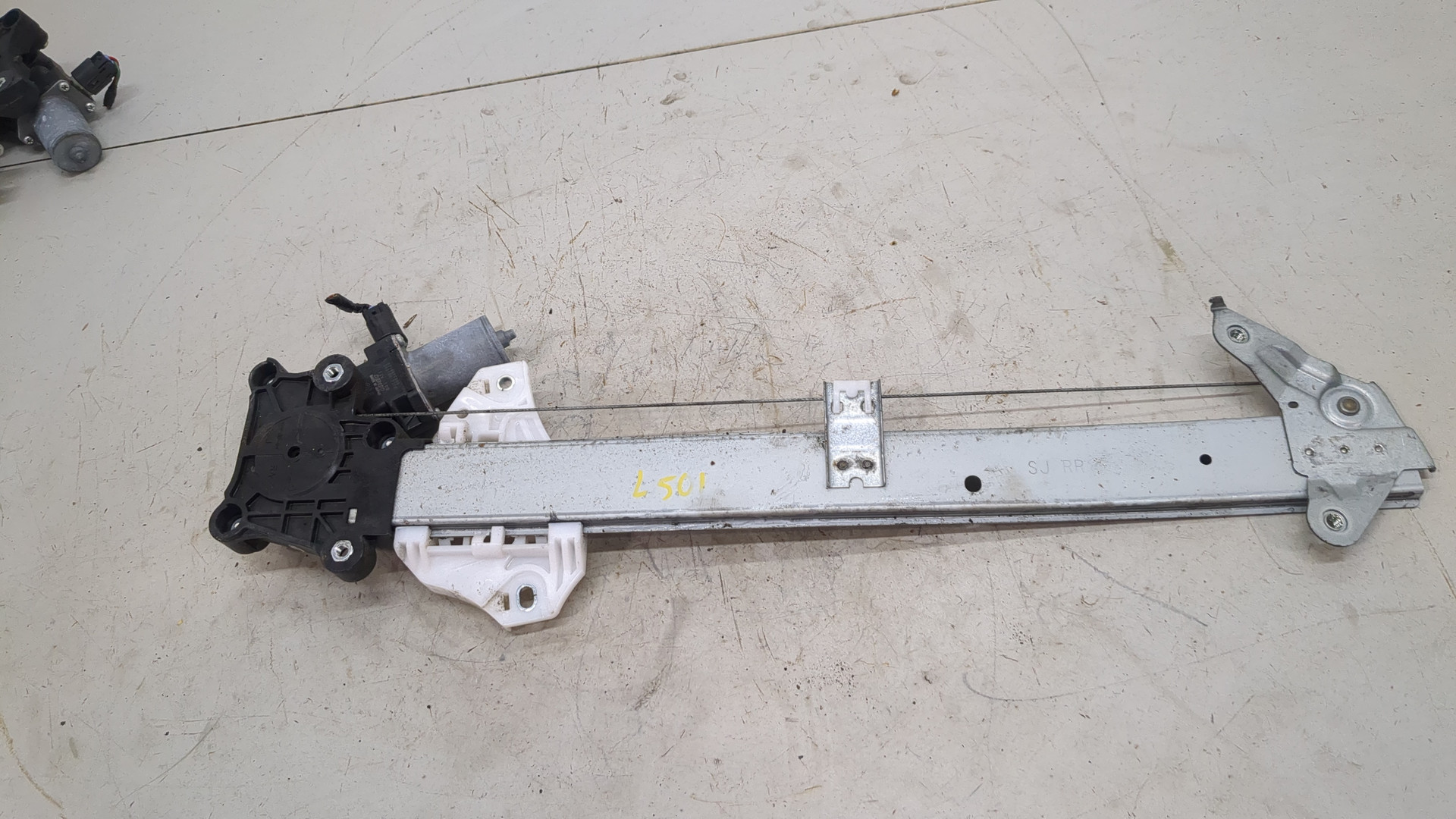 Стеклоподъемник электр. задний правый