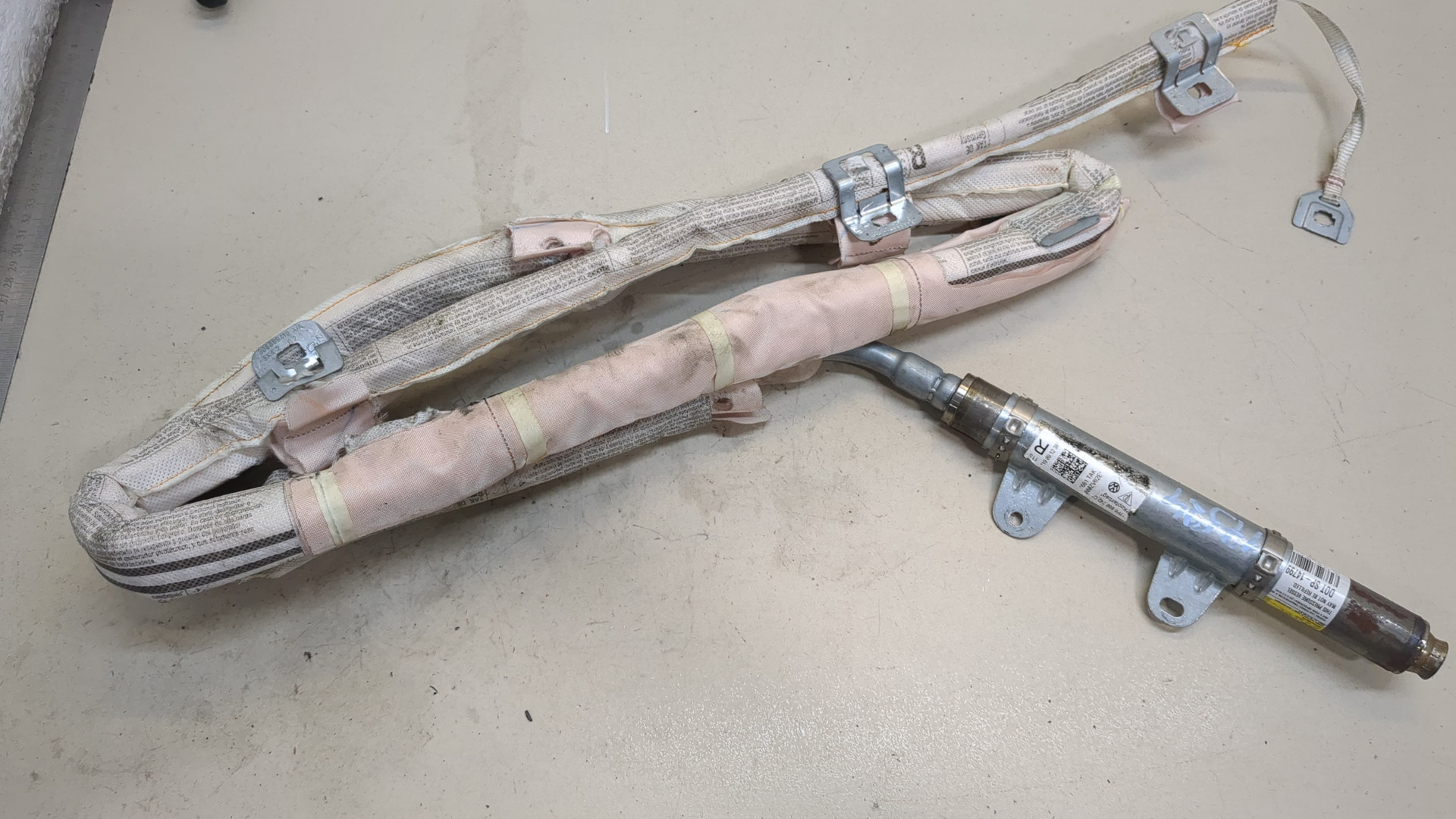 Подушка безопасности боковая (шторка)