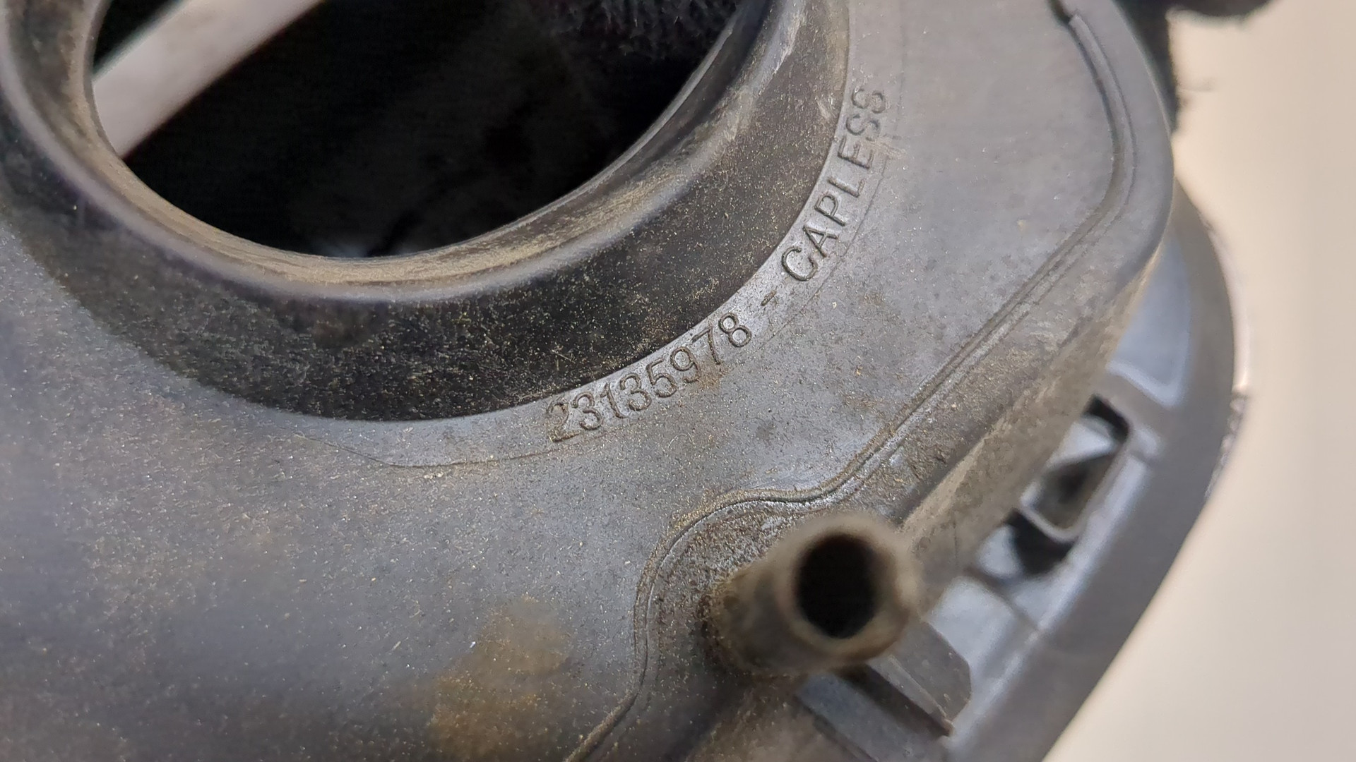 Лючок бензобака