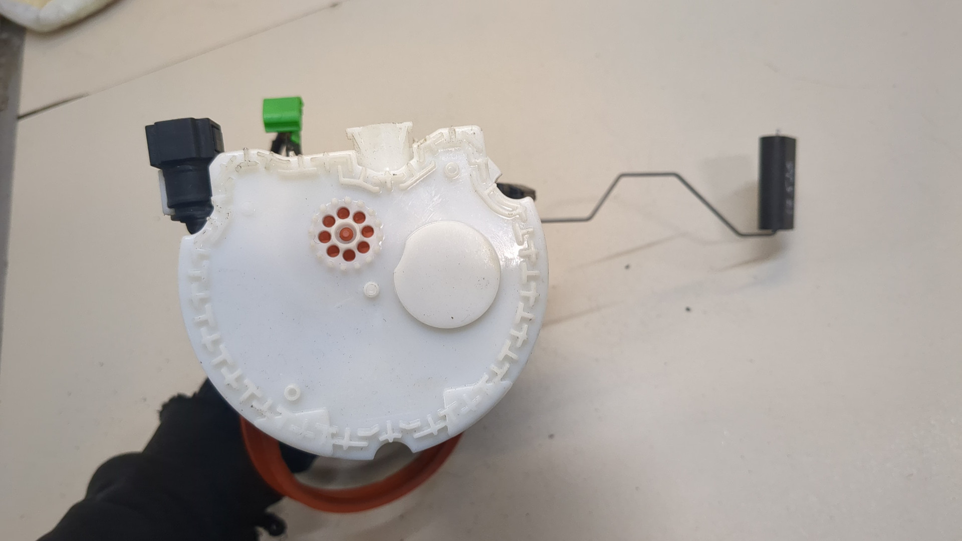 Насос топливный электрический