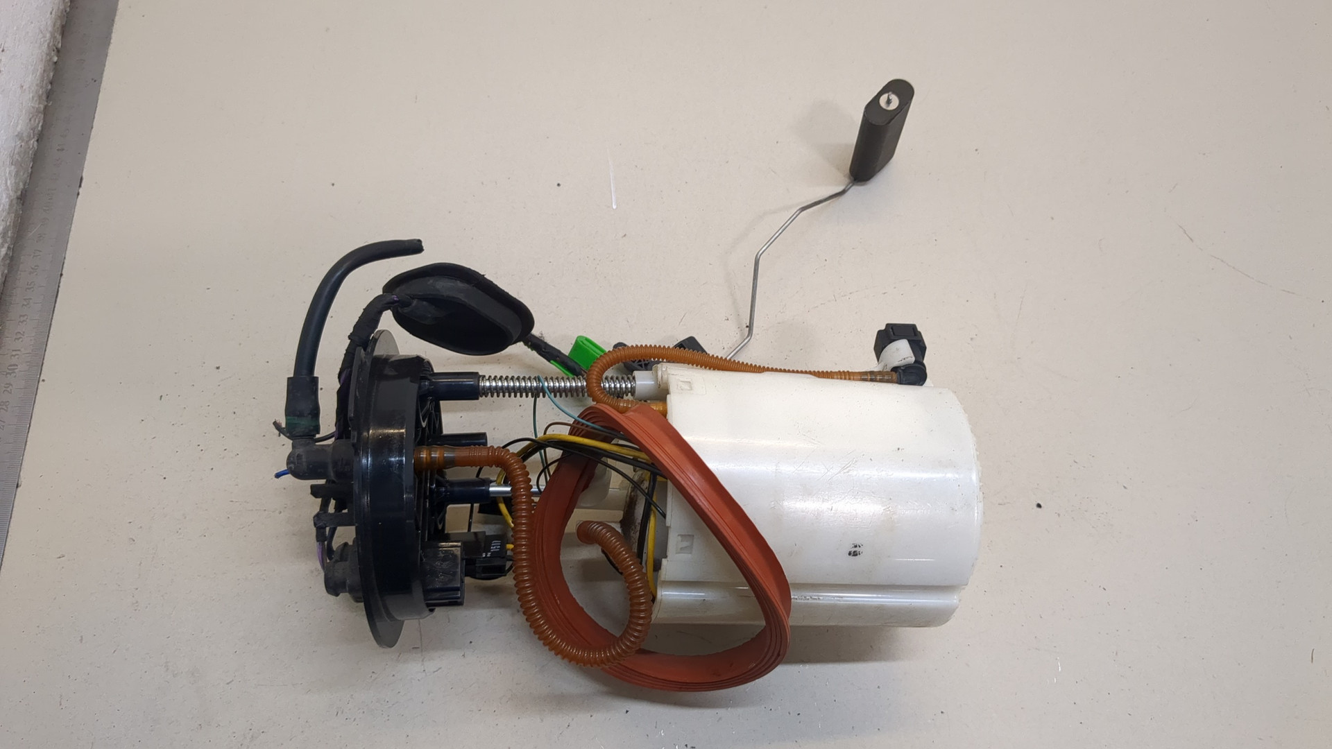 Насос топливный электрический