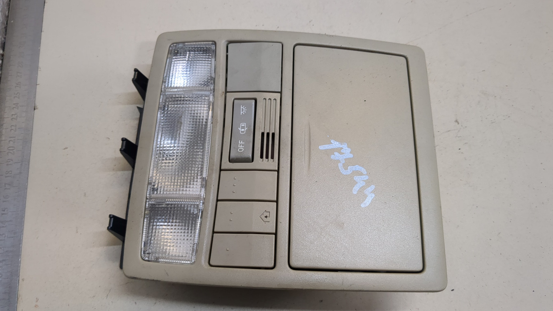 Плафон салонный