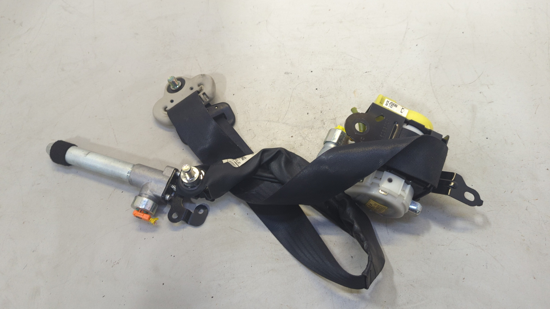 Ремень безопасности