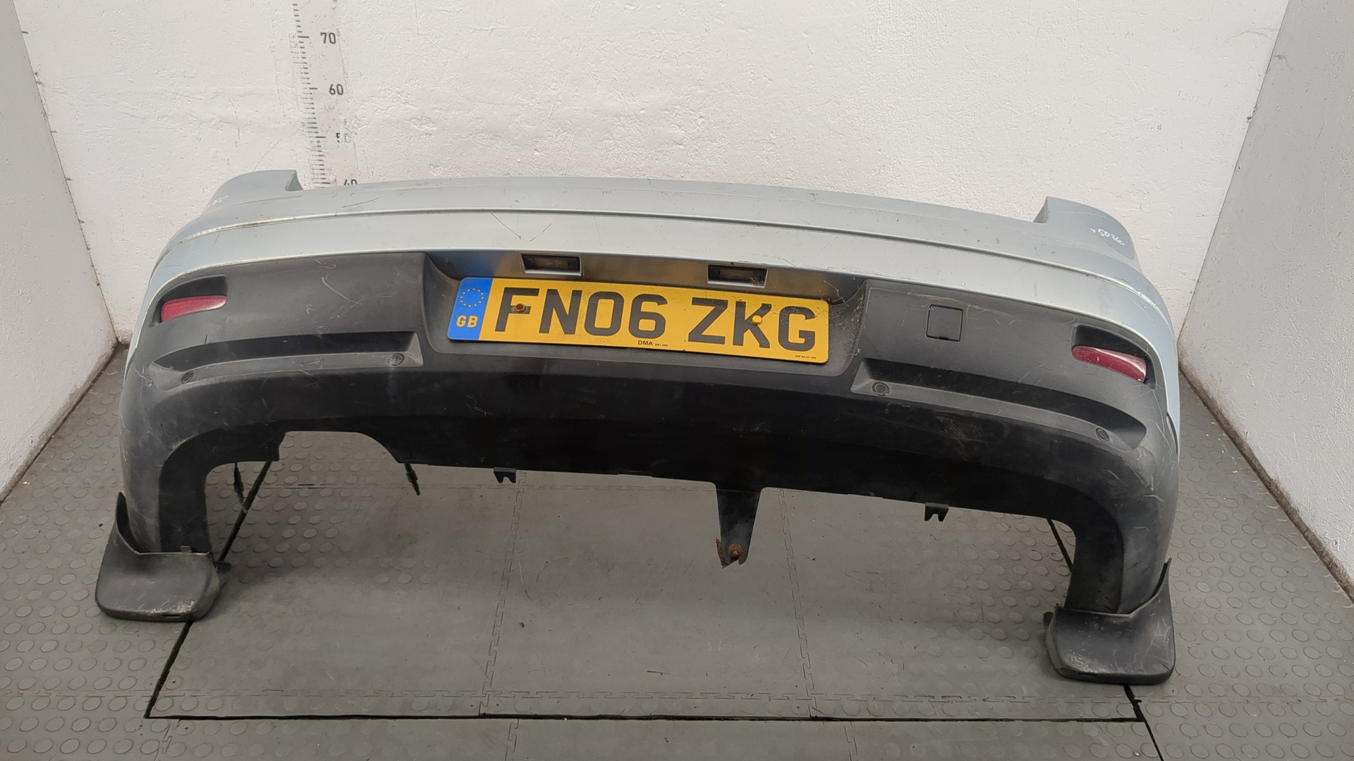 Бампер задний