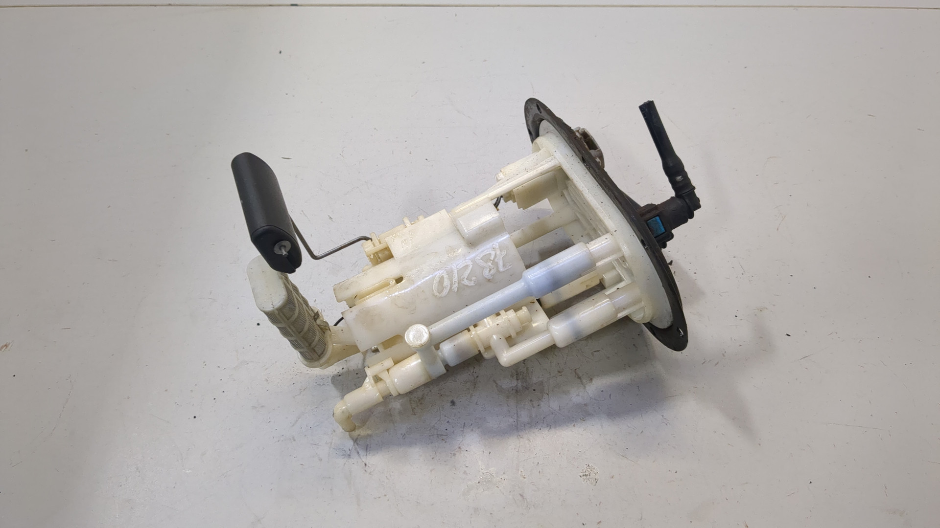 Насос топливный электрический